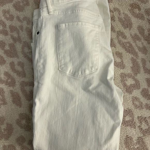 Abercrombie & Fitch Super Skinny Ankle High Rise Jean, size 27, white - Picture 3 of 3